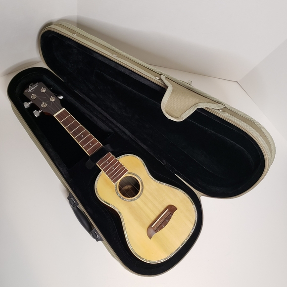 Oscar Schmidt Washburn OU3 Concert Ukulele Spruce Abalone with Great Case NWOT - Picture 13 of 14